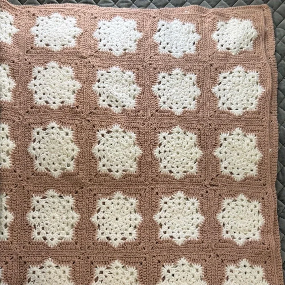Handmade Afghan Crochet Blanket Granny Square Mauve White Cottage Boho Cozy Home